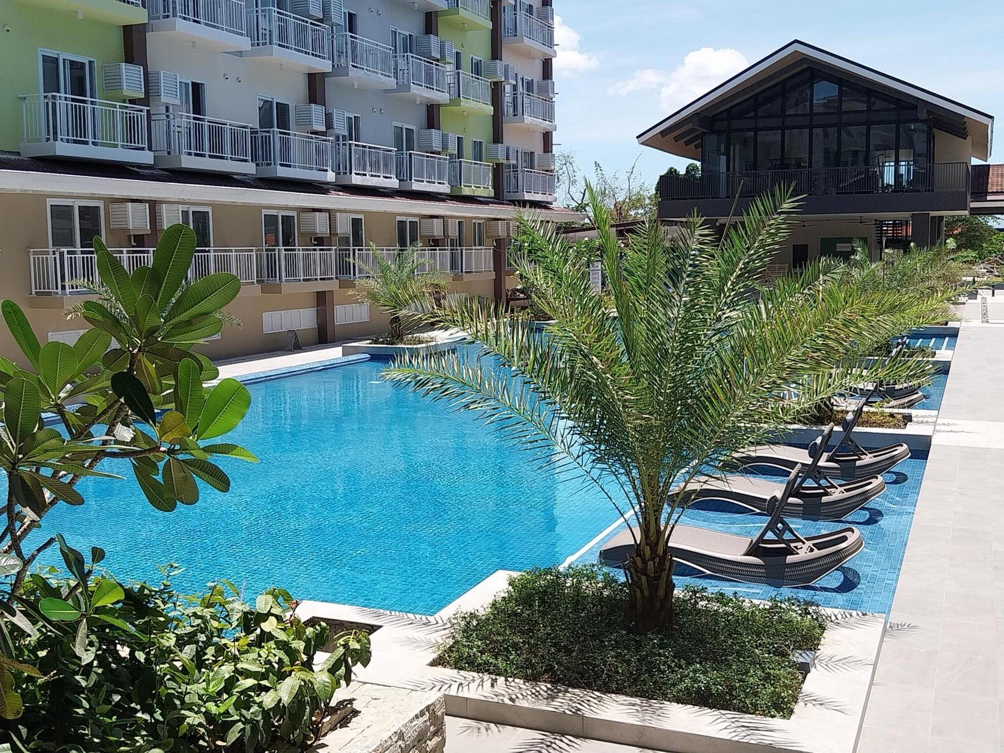 Stay And Fly At Amani Grand Resort Residences Lapu-Lapu City Exterior foto